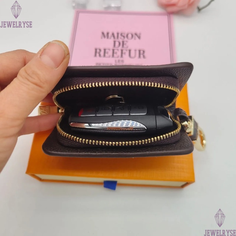 Designer Bag Keychains Car Keys Holder Key Rings Black Plaid Brown Flower PU Leather Pendant Keyrings Charm for Men Women Fashion Pouches Jewelry Acce