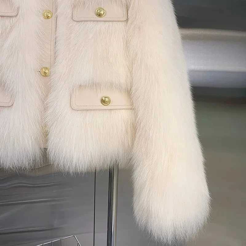 Womens Small fragrant style Fur Coat 2025 Autumn/Winter New Imitation Fox Fur Coats Fashion Korean Edition Thick Short OutwearT251201