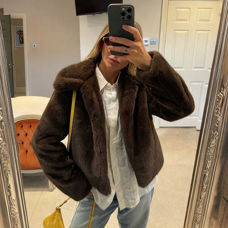 CharmCant Brown Faux Fur Coat for Women 2025 Winter New in Elegant Long Sleeve Top Fluffy Cardiga Hot Outerwears Jackets FemaleT251201