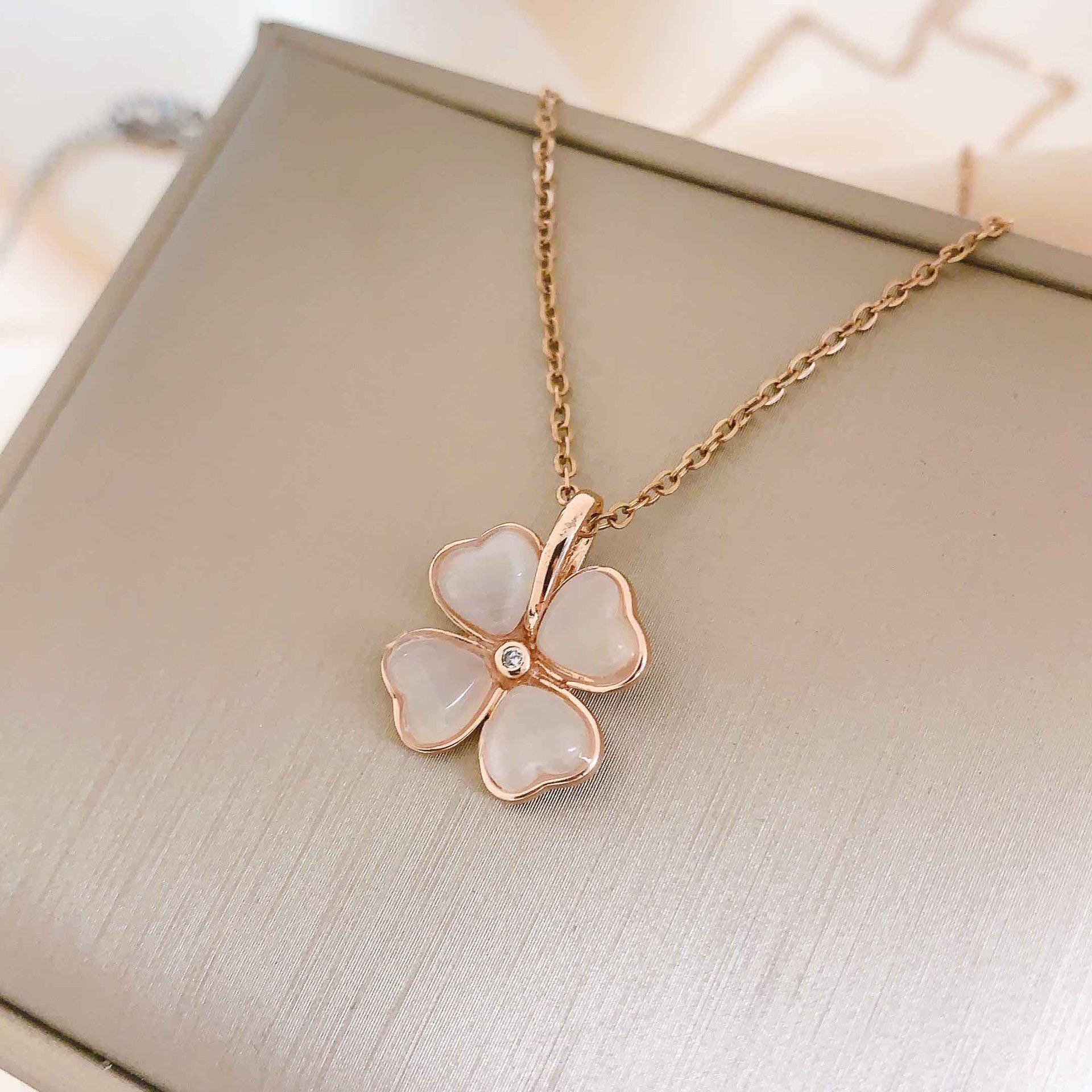 Alloy Four-Leaf Clover Women's Necklace Fashionable Trendy Jewelry