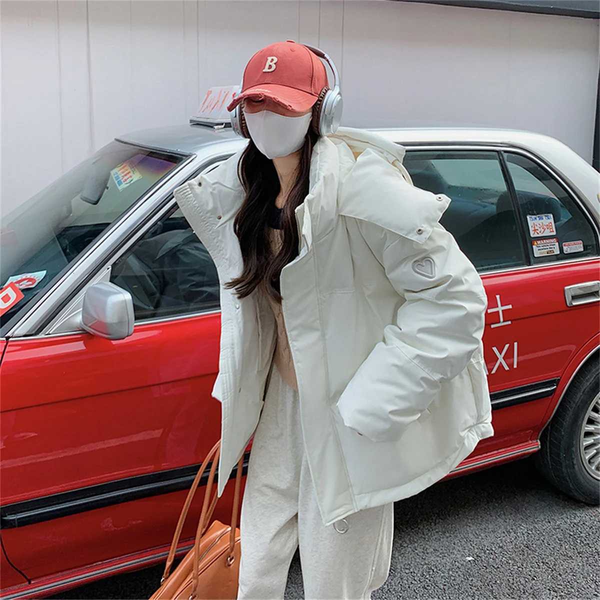 Womens Winter Warm Padded Jacket Coat 2025 New Down Cotton Hooded Solid Thick Parka Waterproof Puffy Korean Fashion OutdoorT251201