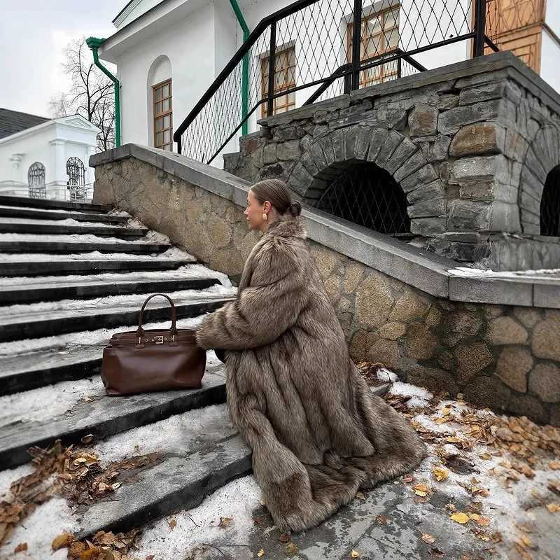 Luxury Winter Women Artificial Fur Coat Gradient Scarf Collar Faux Fur Jakcet For Female Long Floor Length Lady Mink Fur CoatT251201