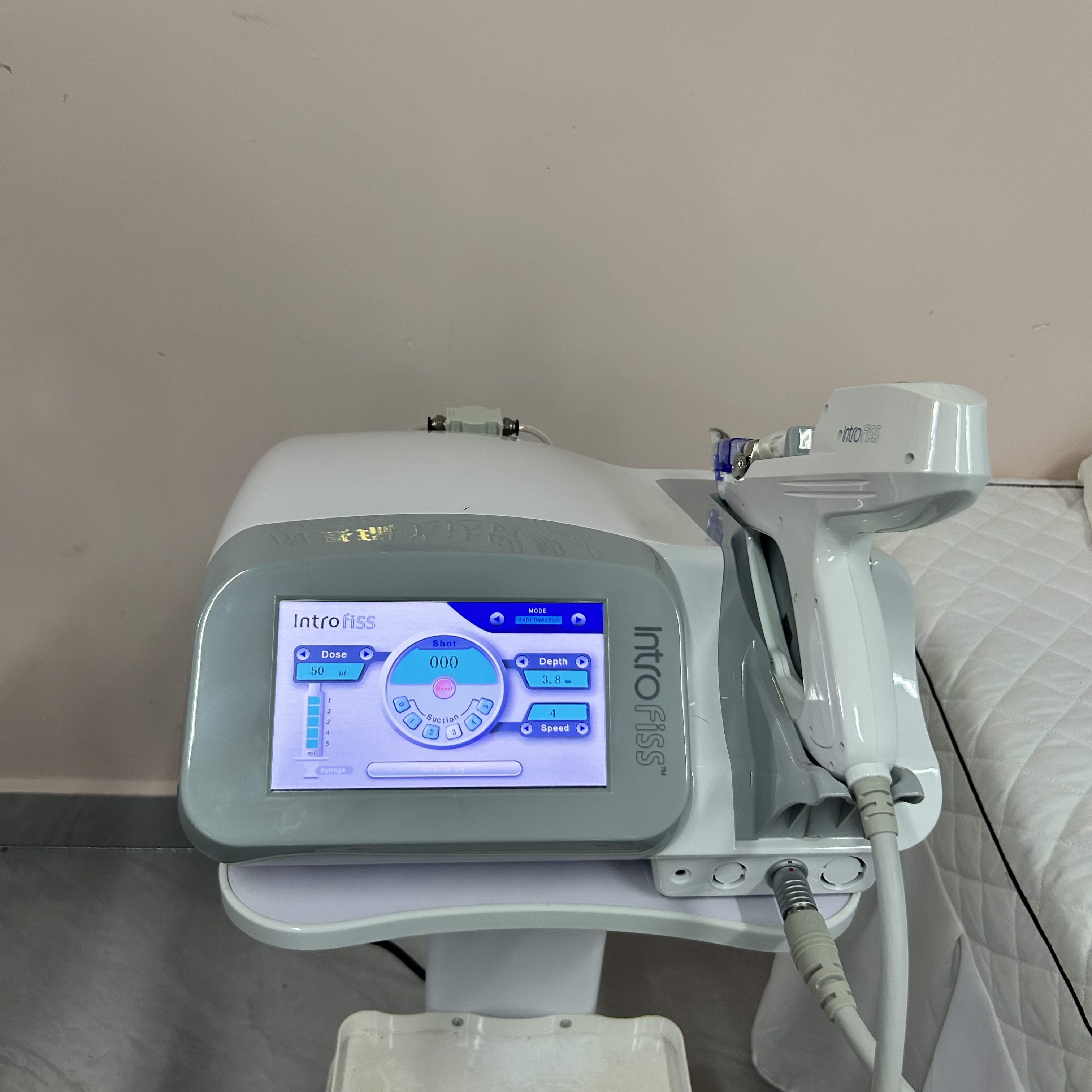 Mesotherapy Gun Hydra Machine For Facial Rejuvenation Skin Tightening Hydration and Wrinkle Removal Beauty Salon Equipment