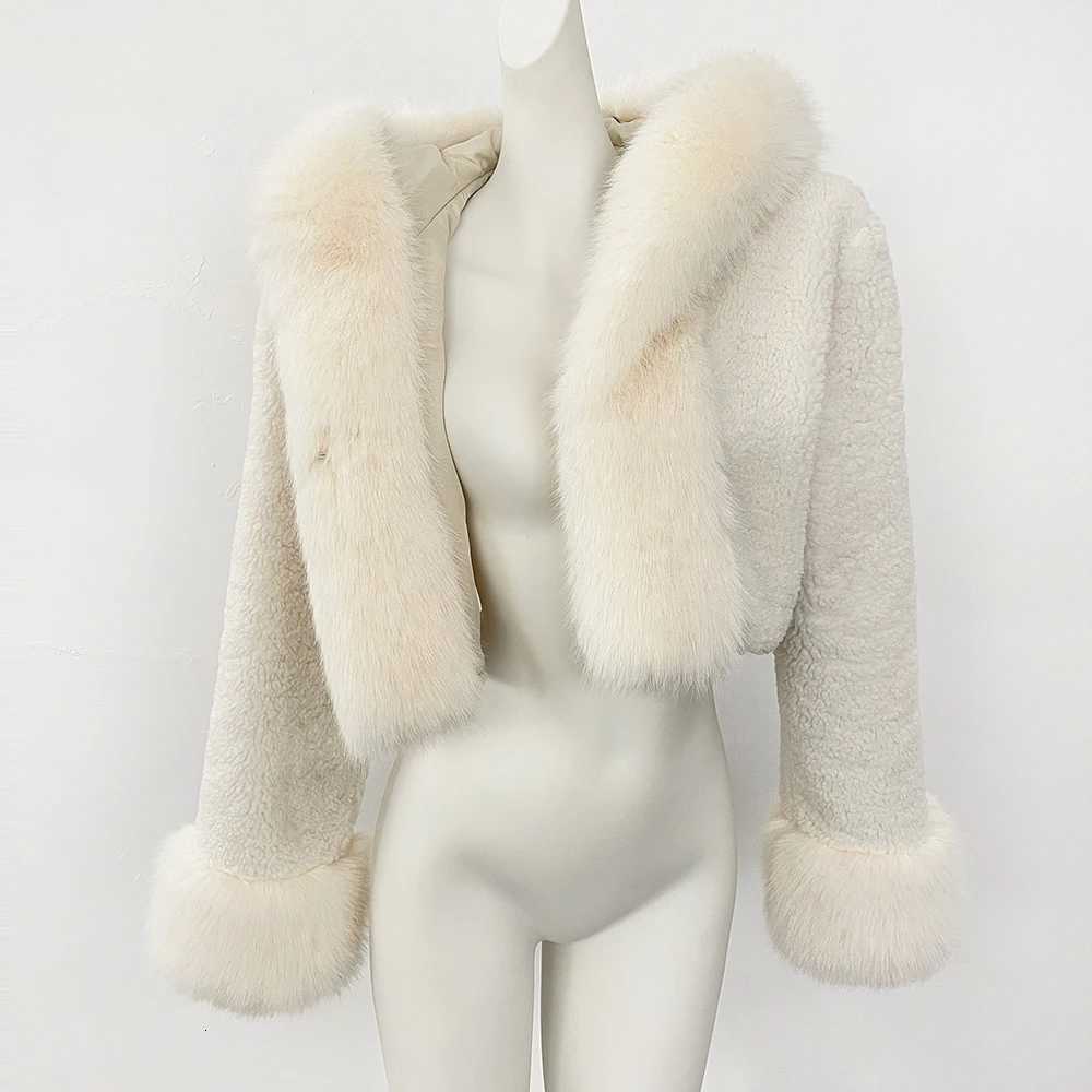 Fur Coat Eco-friendly Lamb Fur Jacket Female Autumn Warm Thick Faux Fur Artificial Winter Clothing Women Hooded Short Fur CoatT251201