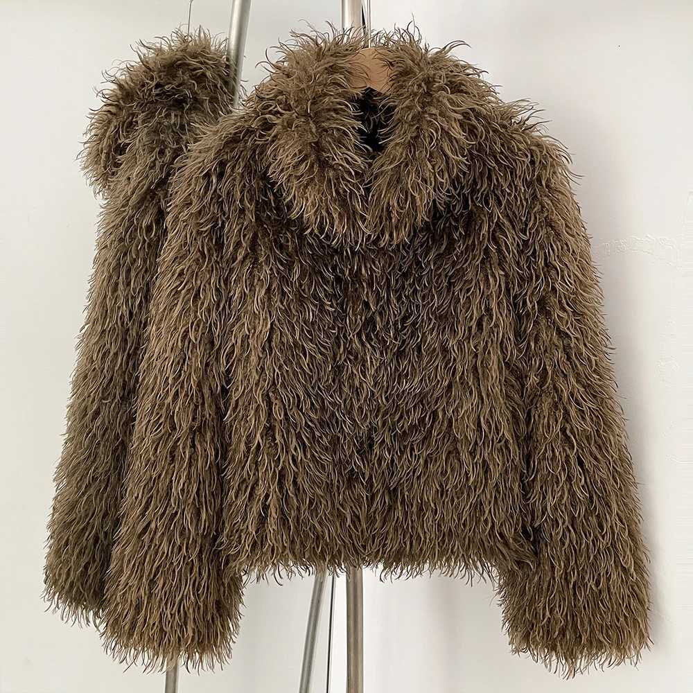 Fake Mongolian Sheep Fur Female Fluffy Jacket Women 2025 New Winter Fur Artificial Thickened Warm Outerwear Lady Faux Fur CoatT251201