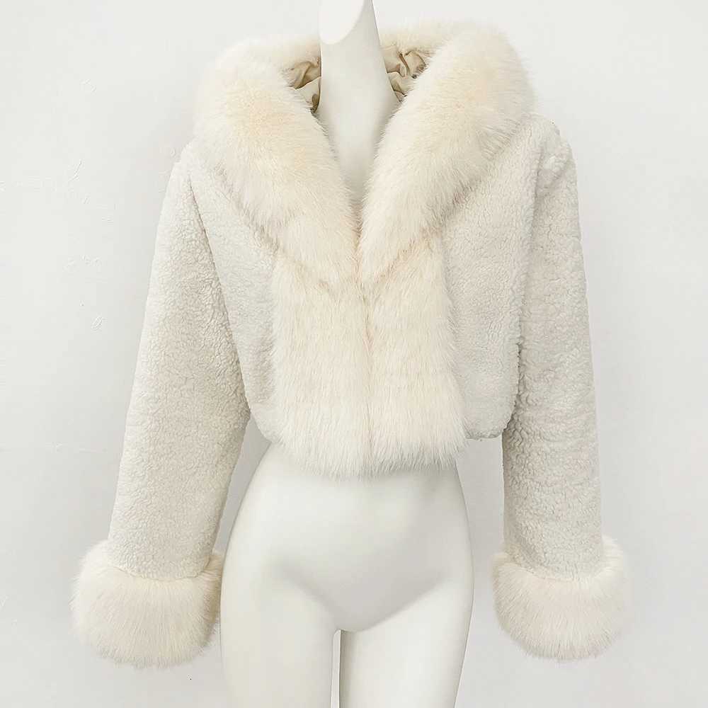 Fur Coat Eco-friendly Lamb Fur Jacket Female Autumn Warm Thick Faux Fur Artificial Winter Clothing Women Hooded Short Fur CoatT251201