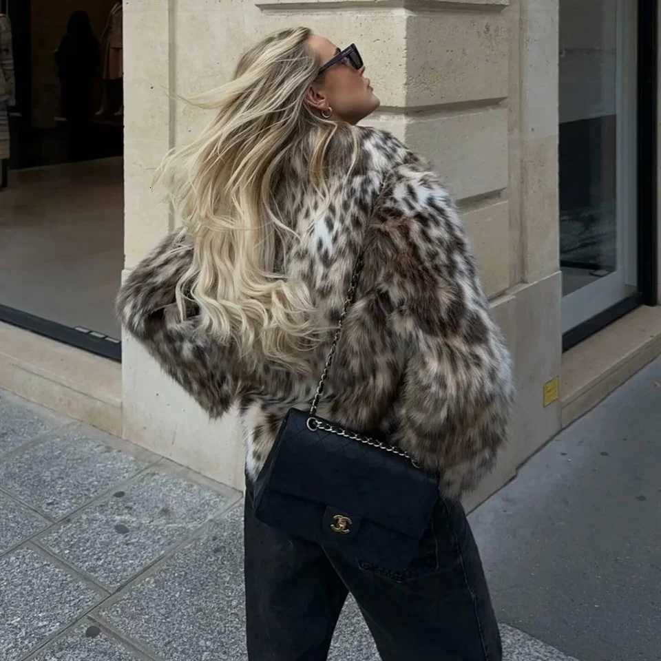 2024 Winter New Womens Clothing Style Simple and Premium Fur Effect Flip Collar Long Sleeve Leopard Pattern Hairy JacketT251201