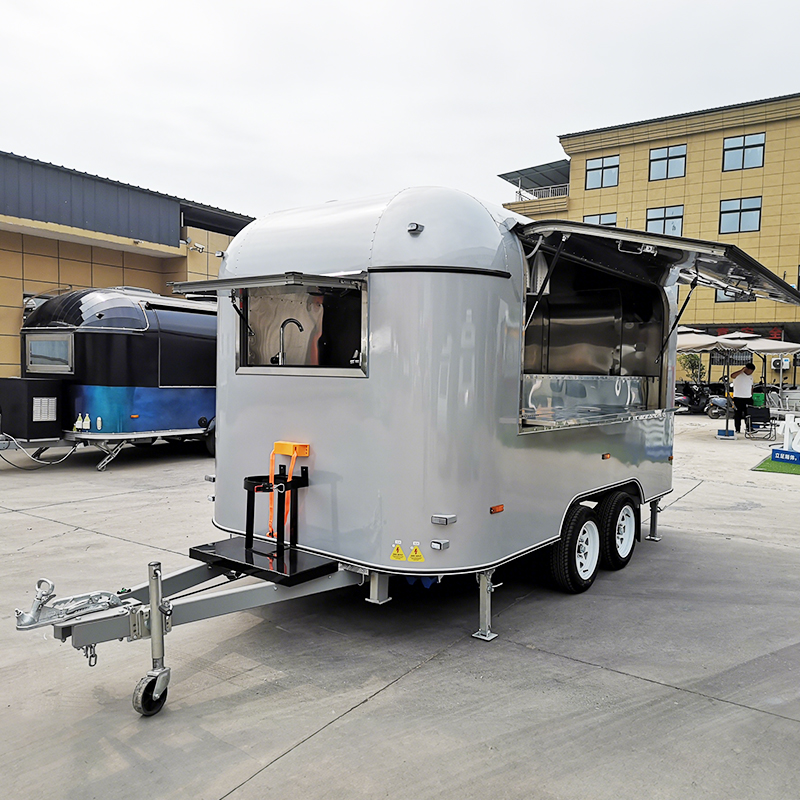 Classic Airstream Mobile Kitchen: Versatile for Fast Food, Desserts & Beverage Service