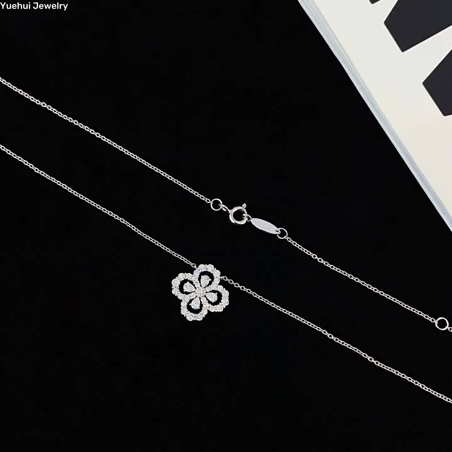 Classic Style Rhodium Plating Four Leaf Clover Design 18k Solid Gold Lab Grown Diamond Pendant Necklace for Womens Gift