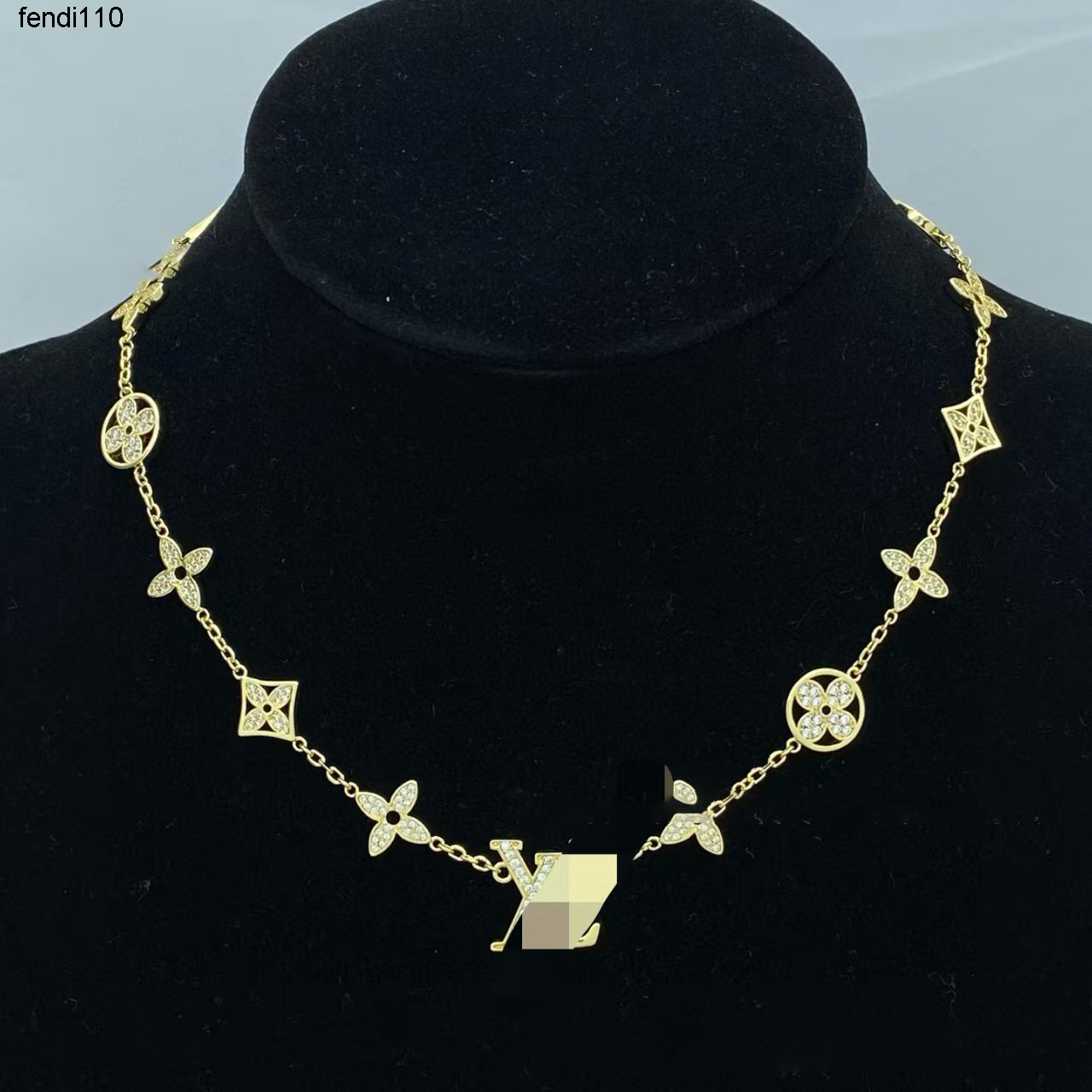 Pendant Necklaces High quality Letter Clover Necklace women necklace designer exquisite flower necklace Pendant Choker brass copper Stainless Gift Lady jewelry