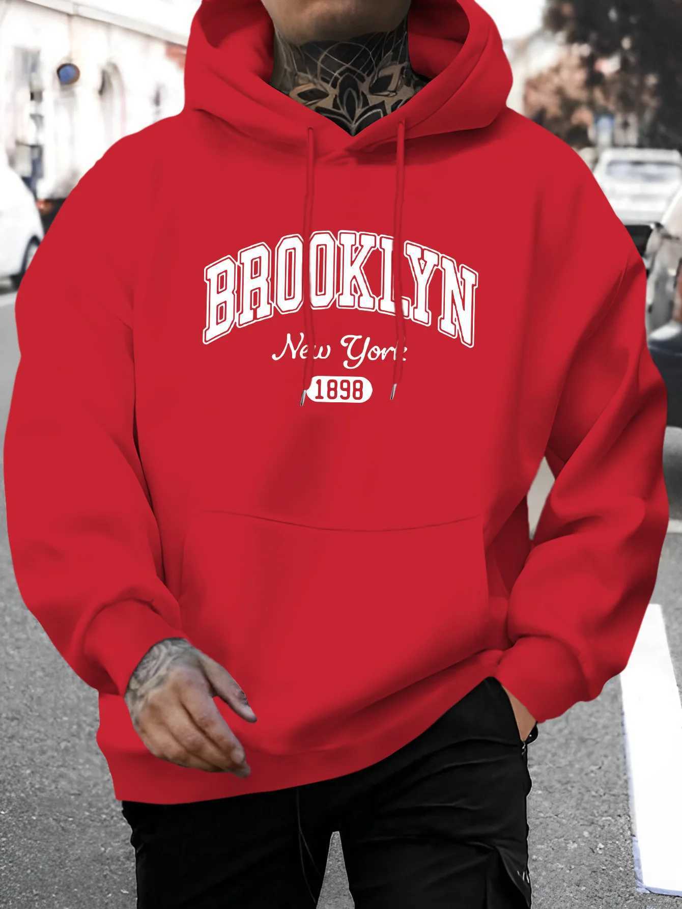 Mens autumn and winter casual fashion loose Brooklyn 1898 pattern printed long sleeved thick warm hooded pullover J251203