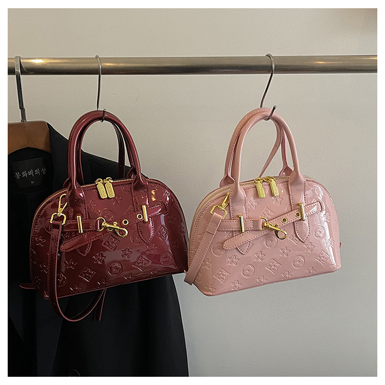 Designer Bag 2025 New Arrival Retro Handheld Commuter Bag with Unique & Versatile Design - Chic Shell-Shaped Crossbody Shoulder Bag for Women