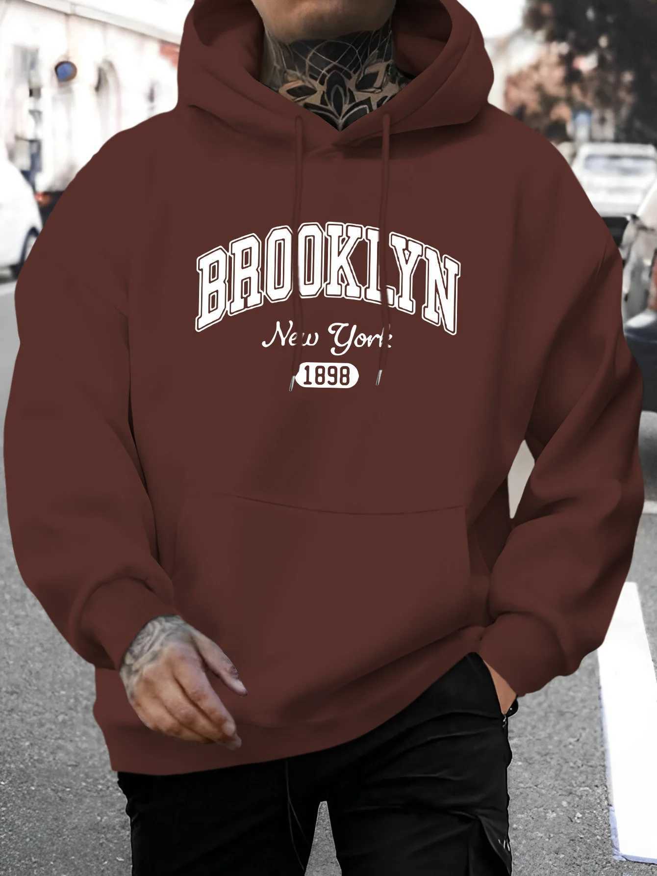 Mens autumn and winter casual fashion loose Brooklyn 1898 pattern printed long sleeved thick warm hooded pullover J251203