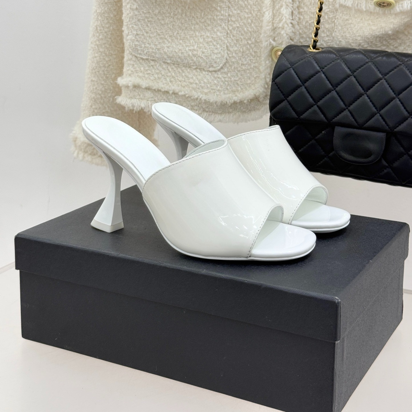 Slip On Goblet Heel Mules Luxury designer women leather high heel sandals New fashion ladies slippers Summer beach shoes Peep Toes casual sandals Factory footwear