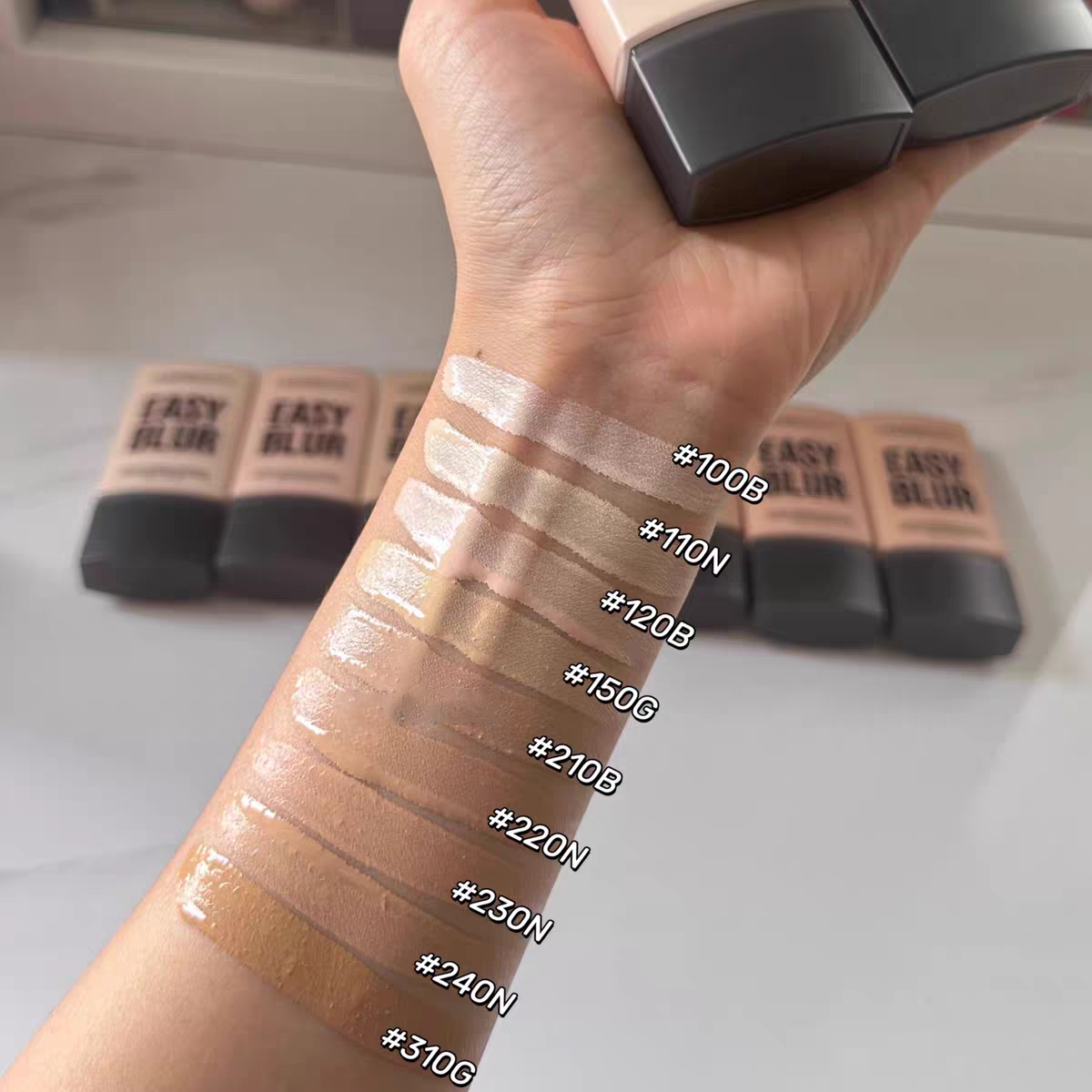 HUDA Beauty New Easy Blur Natural Air Moisturizing Soft Pyramide Skin Liquid Foundation Primer Silicone Free Smooth Pore Pre Makeup Lotion 30ml High Q