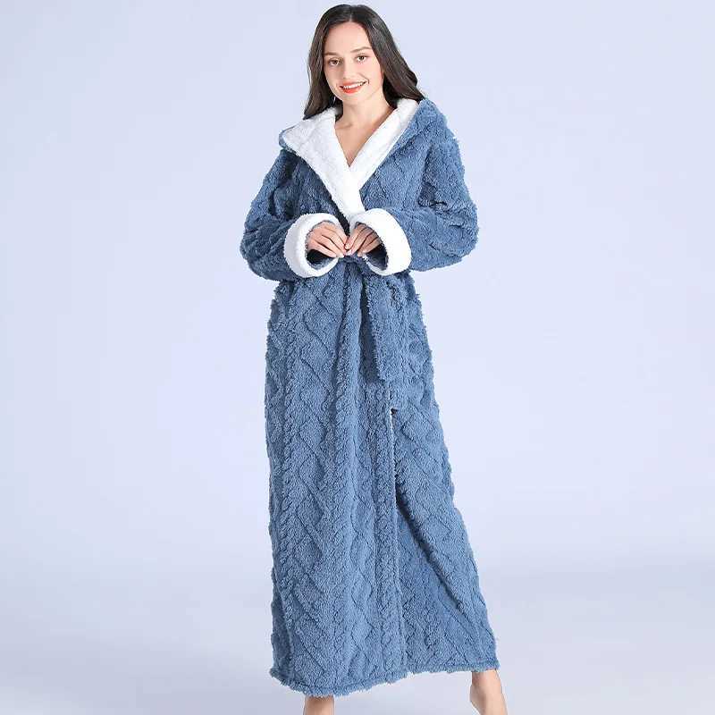 Loose Long Thick Bath Robe Hooded Winter Thick Women Bathrobe Flannel Terry Warm Comfortable Sleepwear for Female Dressing Gown C251202