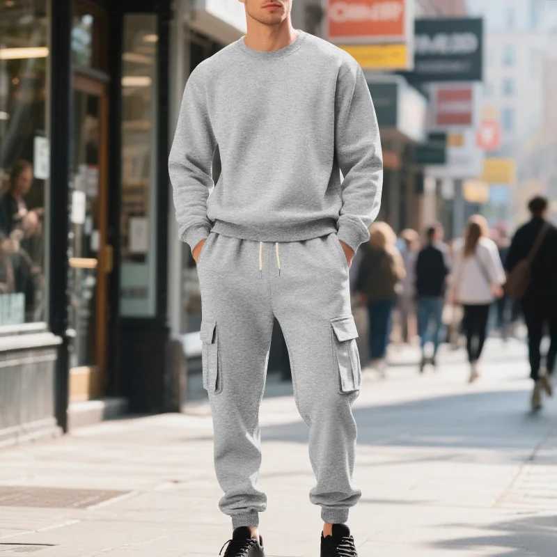 Mens Fleece Round-Neck Sweatshirt Set Loose Casual Long-Sleeved Two-Piece Set Autumn Winter Comfortable Sweatshirt Cargo Pants W251202