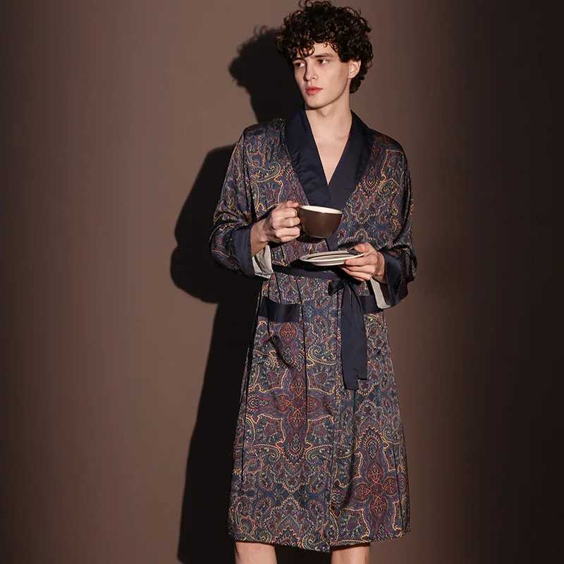 High Quality Satin Pajamas Suit Male Summer Mens Bathrobes Ice Silk Thin Sleepwear Male Long Sleeve Robes Four Seasons Yukata C251202
