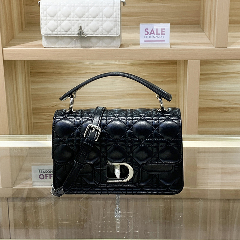 New collage color fashion trend bag with embossed stitching, single shoulder sloping luxury bag, women's textured handbag, designer bag