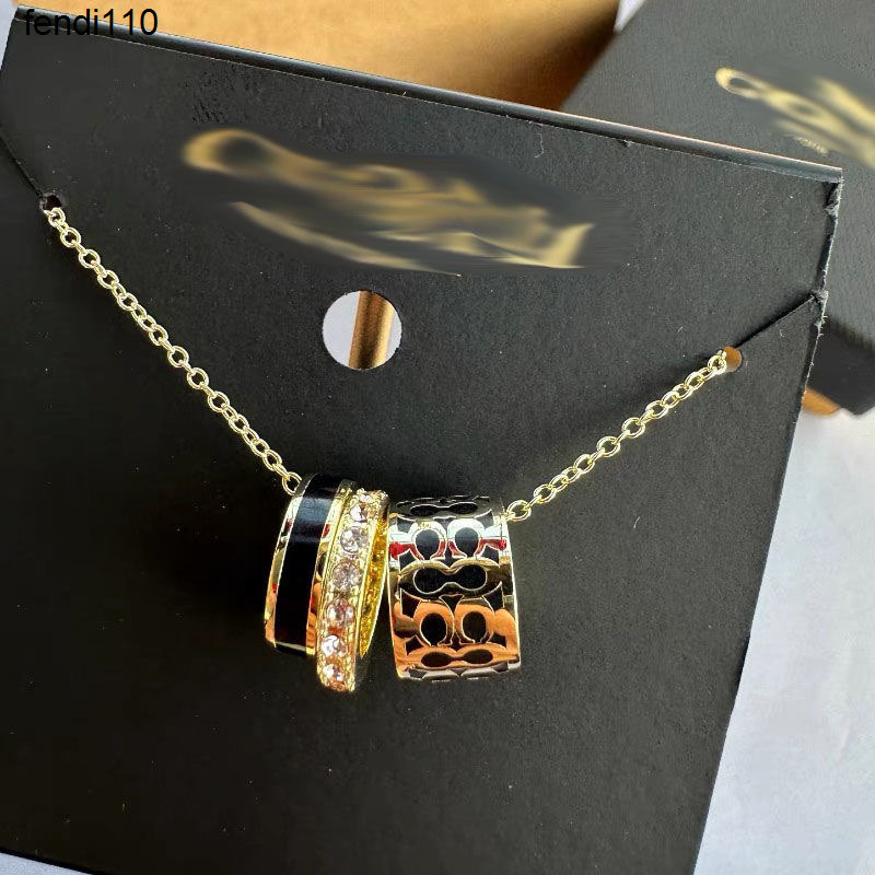 Pendant Necklaces High version COA Three Ring Blue Pink Enamel Necklace for Women Exquisite Drip Glue Simple Clavicle Chain Designer jewelry pendant Necklace