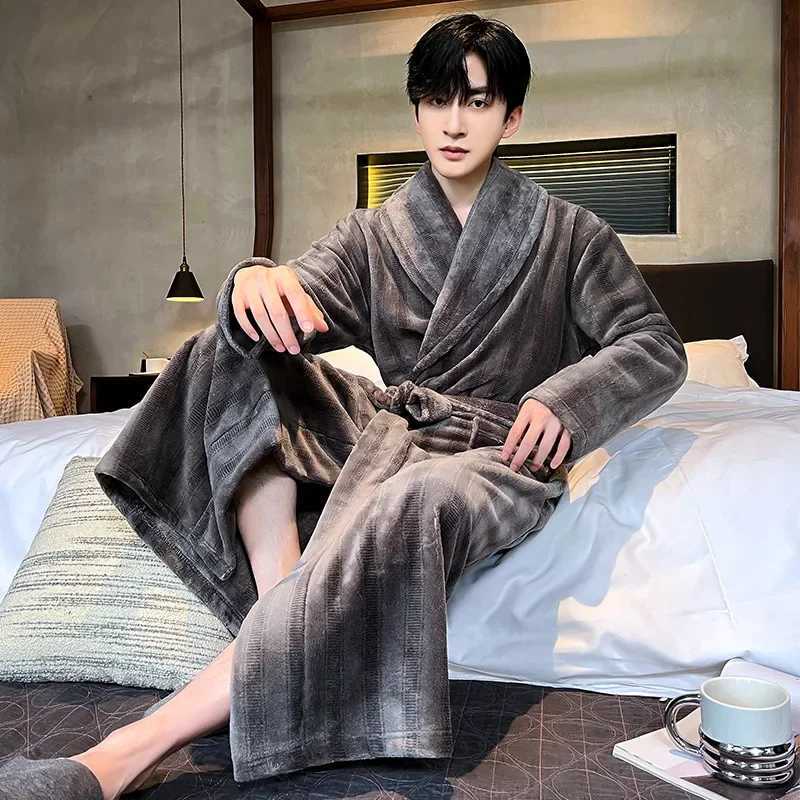 Winter Autumn Thick Robe Sleepwear Mens Warm Flannel Bathrobe Kimono Gown Flip Collar Nightwear Loose Loungewear Warm Home Wear C251202