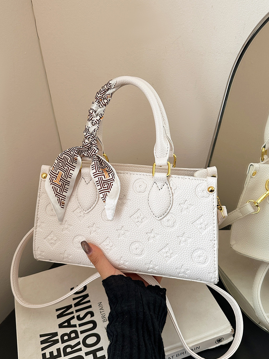 New Design Bag Autumn/Winter New Style 2025 Fashionable single-shoulder Crossbody handbag Bag Simple Hundred-tower Single-shoulder bag Free shipping