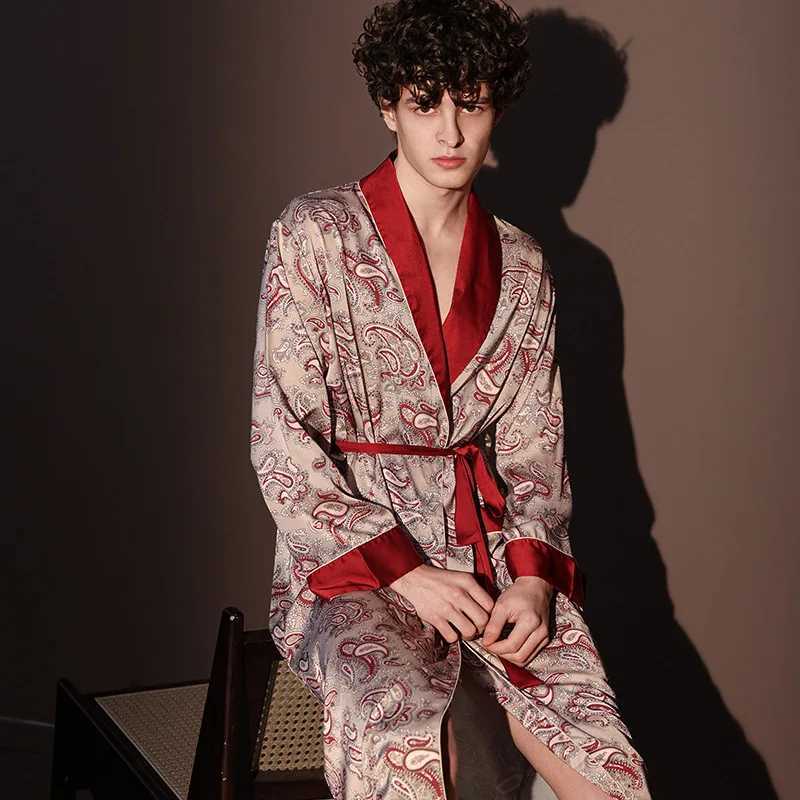 High Quality Satin Pajamas Suit Male Summer Mens Bathrobes Ice Silk Thin Sleepwear Male Long Sleeve Robes Four Seasons Yukata C251202