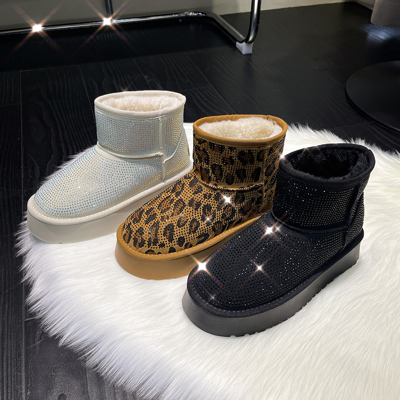 2026 New Women's Sheep Suede Winter Boots Fashion Bright Diamond Warm Snow Boots Women's Non Slip Thick Plush Ankle Boots Comfortable and Hi