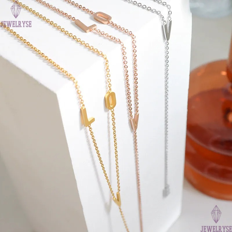 new autumn and winter sweater chain designer necklace for woman stainless steel love pendant long silver rose gold necklaces daily outfit jewelry birt