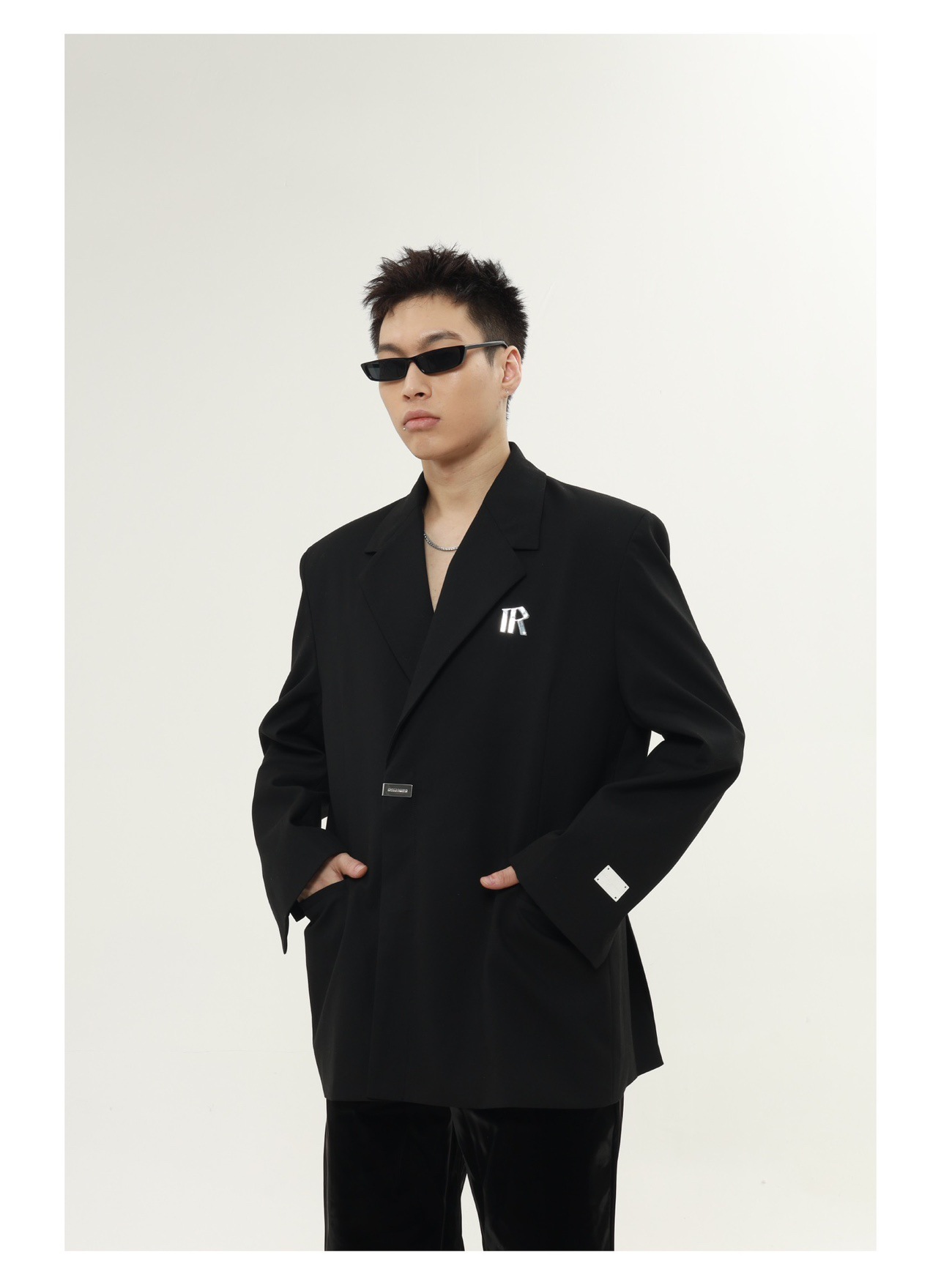 217 style trendy and cool casual suit jacket for young men.