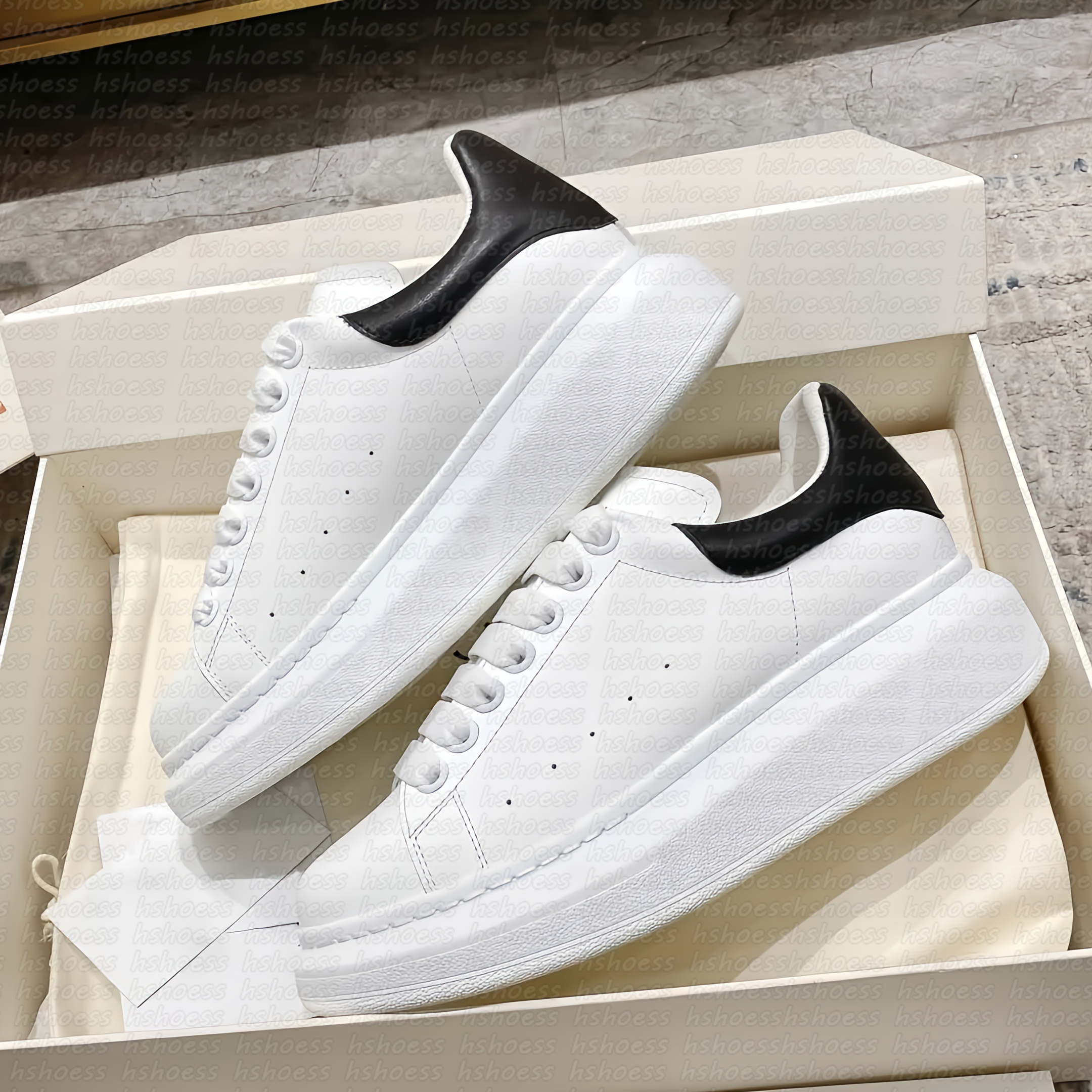 Designer sneakers oversized Tainers casual Shoes Fashion leather men women Sneaker Red Pink Glitter White Black Sole Patchouli Women Men size 36-46 01