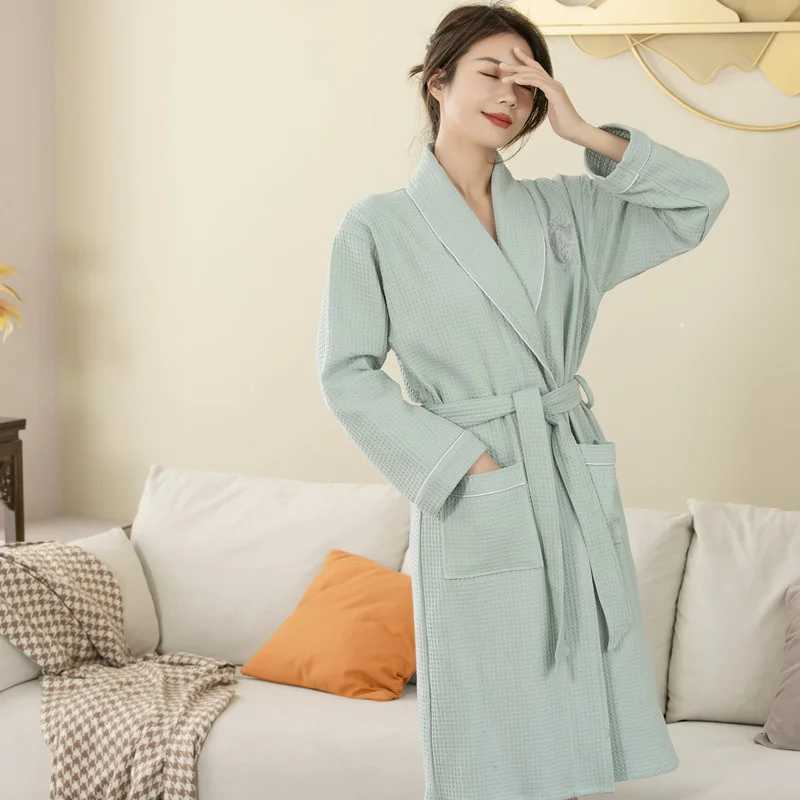 Top Quality Autumn Winter Bathrobes Couple Towel Terry Cotton Robe Mens Elegant Five-star Hotel Home Wear Bath RobeAbsorb Water C251202