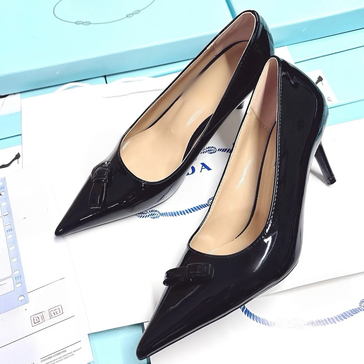 Brand women's high heels Designer style luxurious red sole open toe sandals Pointed toe sandals 6 cm, 8 cm, black patent leather material Heels