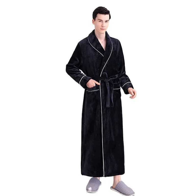 2025 Autumn and Winter Extended and Thickened Flannel Nightgown for Men Plus Size Coral Fleece Bathrobe for Women C251202