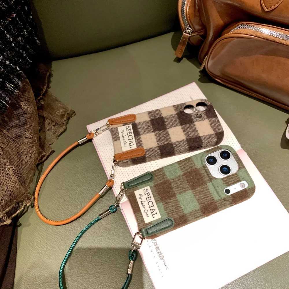New Autumn Winter Checkered Plush Lanyard Phone Case For iPhone 17 Pro Max 16 15 14 13 Pro Max Wristband Fluff Shockproof Cover J251202