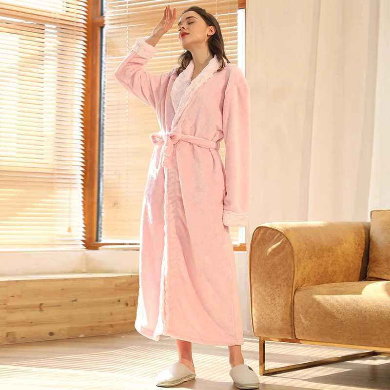 Coral Fleece Couple Bathrobes Plush Flannel Nightgown Womens Warm Robes Mens Autumn Winter Thickened Long Sleepwear Home Wear C251202