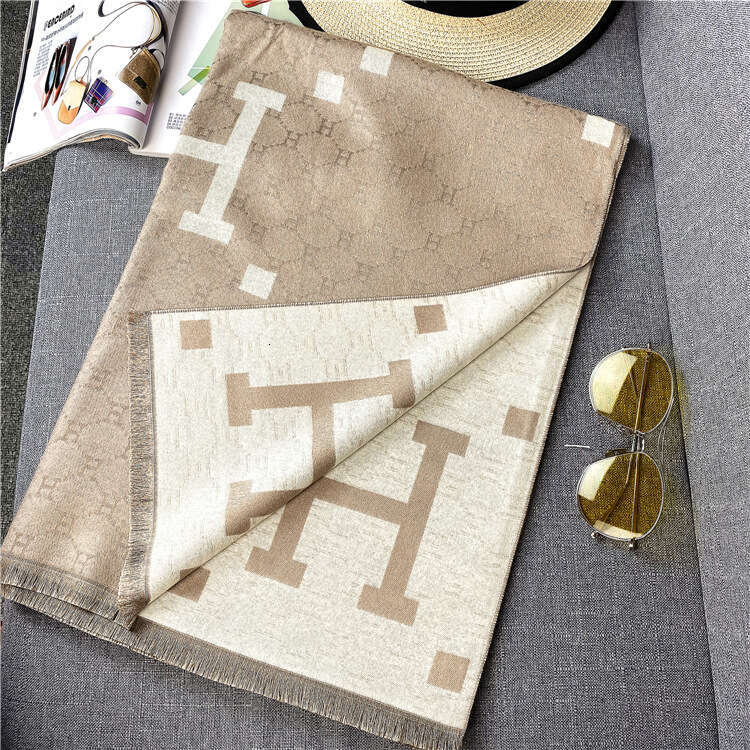 Scarf for Women Designer Luxury Autumn New Blue Imitation Cashmere Scarf for Women Winter H Letter Ladies Shawl Thick Warm One Piece