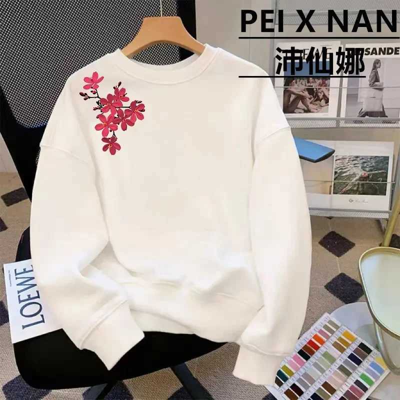 Autumn and Winter Round Neck Long-sleeved Sweatshirt Mens Fashion Printed Top J251203