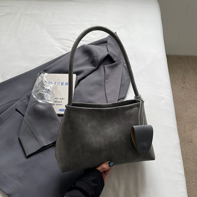 Ladies' Fashion Cro… - image