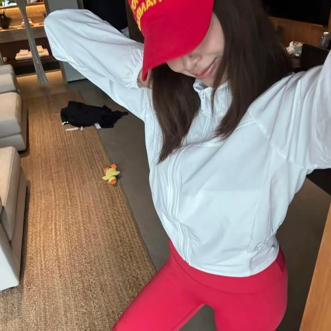 Designer Long Sleeve Pocket Sports Jacket Women Zip Fitness Yoga Shirt Gym Top Activewear Running Coats Workout Clothes Woman