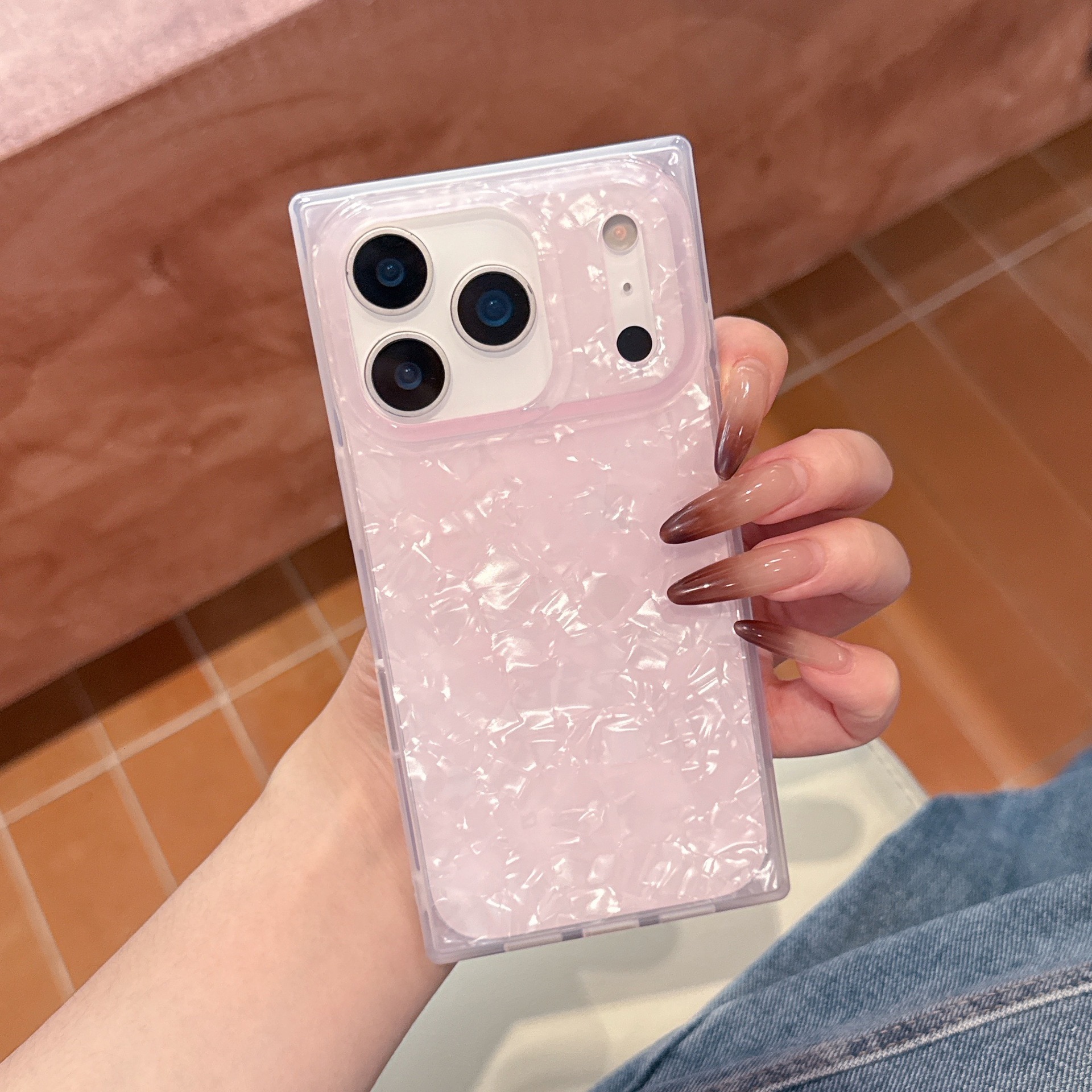 Square Shell Pattern Phone Case iPhone 17 Pro Max Compatible With Apple 16/15 Pro Simple Full Protection Anti-drop Case