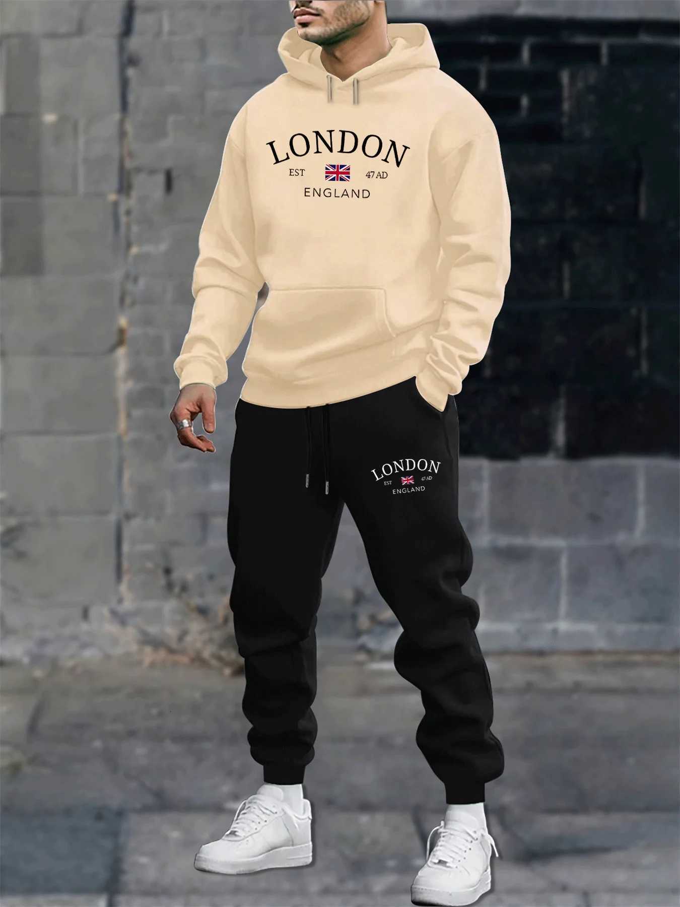 Mens autumn and winter casual fashion warm London England pattern print loose plush thick hooded sweatshirtsweatpants set W251202