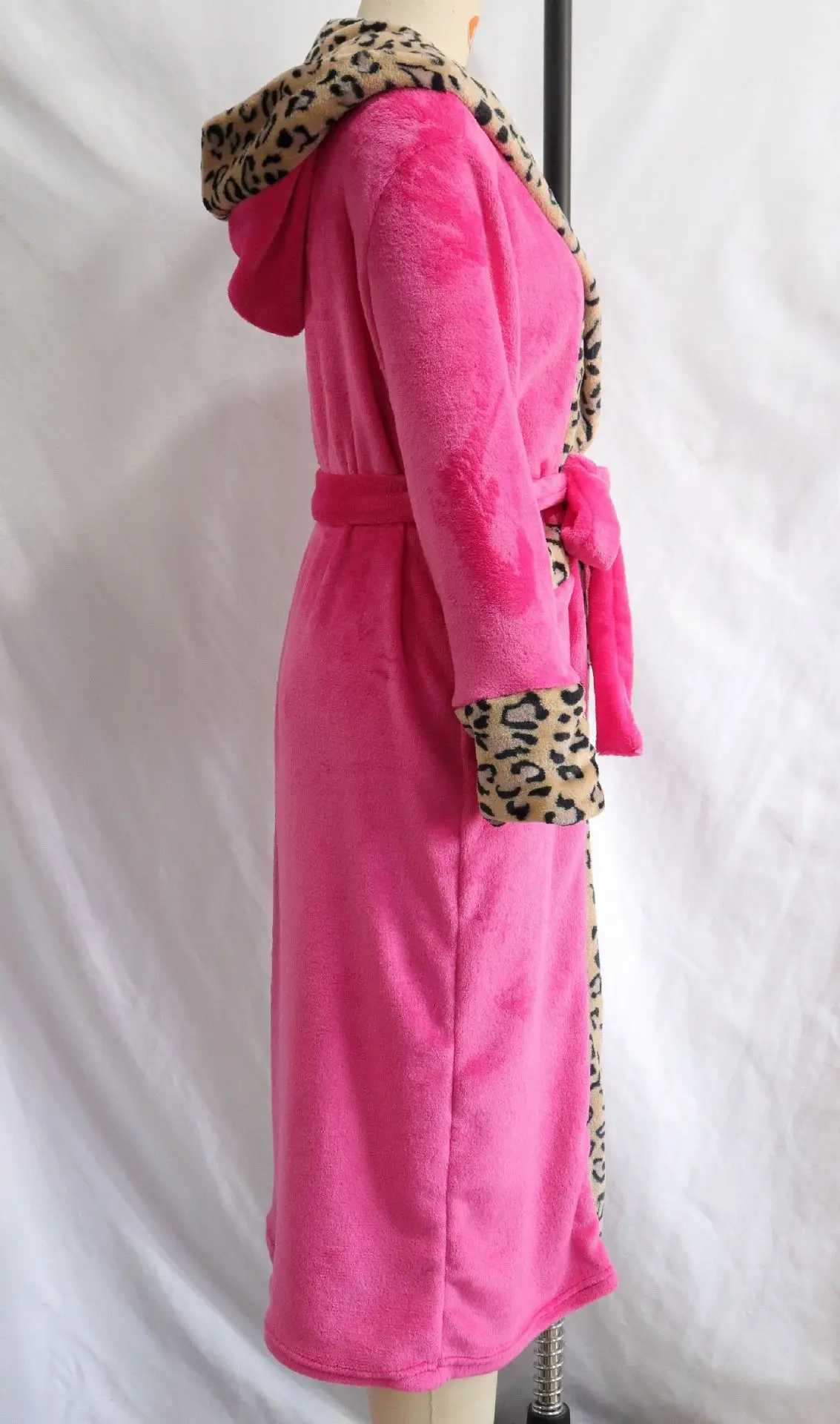 Warm Flannel Bathrobe Gown Women Sexy Leopard Print Robe with Belt Thicken Autumn Winter New Kimono Hooded Nightgown Loungewear C251202