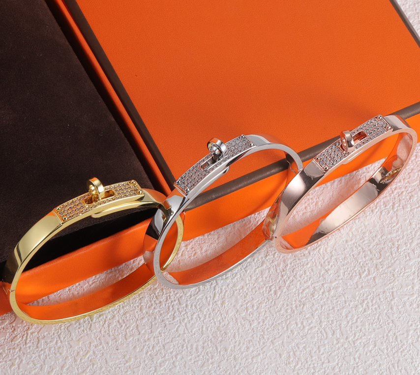 Luxury Diamond Bangle Bracelet Fashion Designer Wristband Cuff Bracelets Selected Lovers Gifts for Women Wedding Party Jewelry Accessories