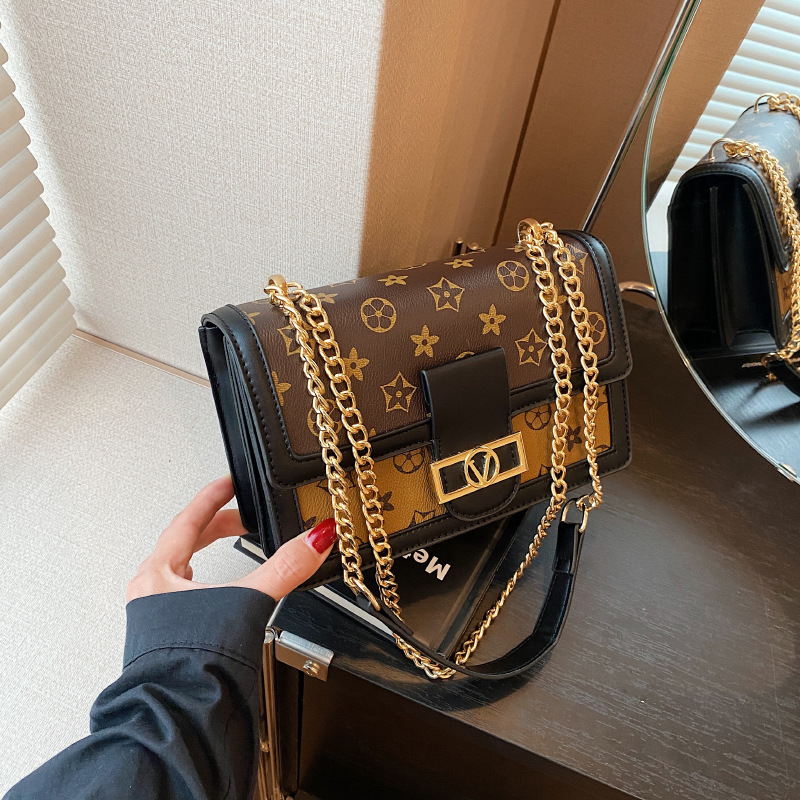 New Design chain bag European and American style, fashionable and high-end, light luxury, high appearance level, small square bag Free shipping