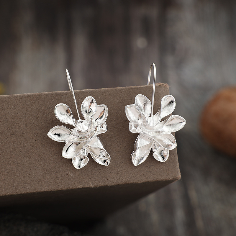 Amazon free shipping Cross-Border Retro Palace Style Flower Alloy designer Elegant luxury Personality Fashionable Temperament Earrings For Women