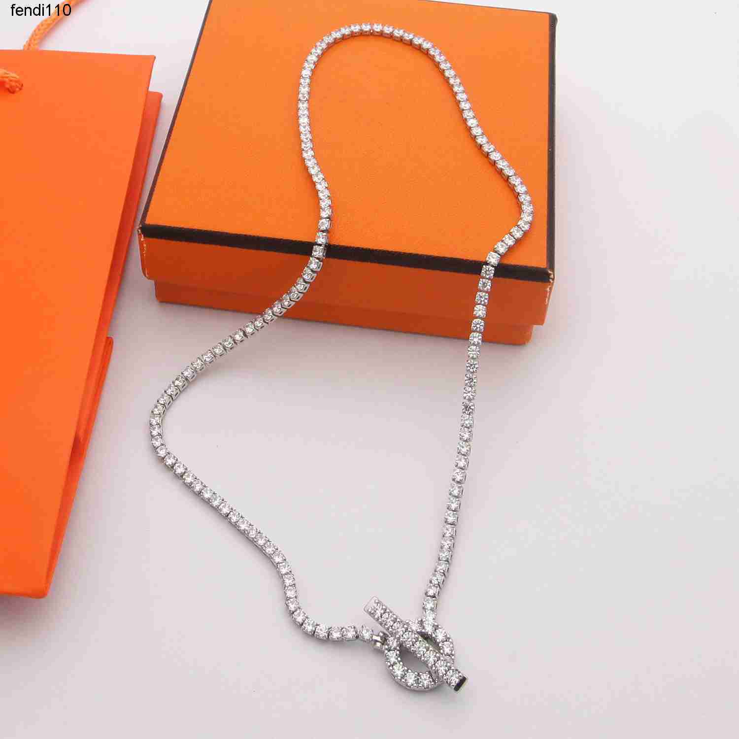 Pendant Necklaces Necklace Womens Heart Necklace Designer Jewellery Chains Pendant Stainless Steel Charm anniversary Gift for Women Gold Plated nice