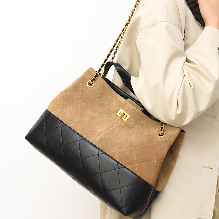 Ladies' handbag designer's new autumn and winter frosted bag, retro fashion, high-end sense, shoulder bag, large capacity commuting bag