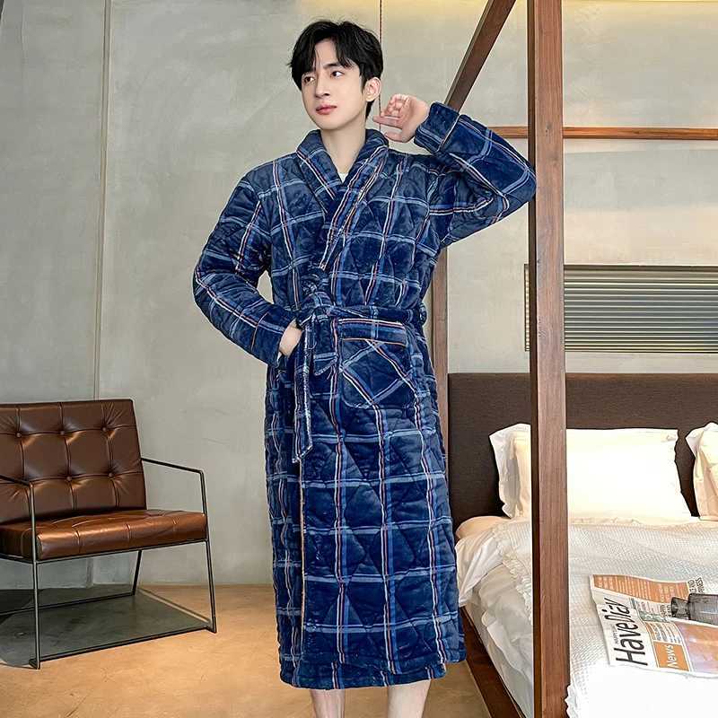 Winter Bath Robe Men Bathroom Robe Male Bathrobe Big Yards L-4XL Quilted Pajama Thick Long Spa Robe Shower Homewear Coral Fleece C251202