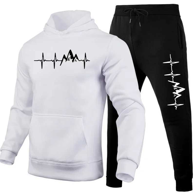 Fashion Hot Sale Mens Tracksuit Outdoors Men Daily Comfortable Hooded Sportswear and Sweatpants Man Sports Suits Jogging Simple W251202